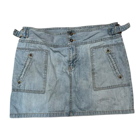 Y2K Old Navy Mini Denim Carpenter Skirt Womens 10 Lightwash Flap Pockets Utility - Picture 1 of 7
